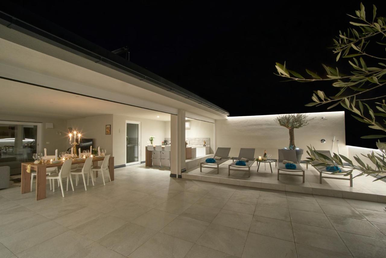 Penthouse & Garden - Luxury Apartment Postal / Burgstall Exterior foto
